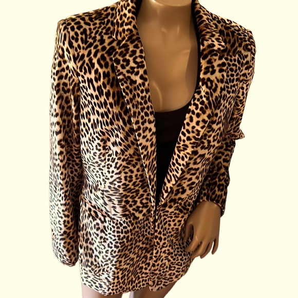 Never worn! Libby Edelman blazer. Textured cheetah print size M. - Picture 1 of 3
